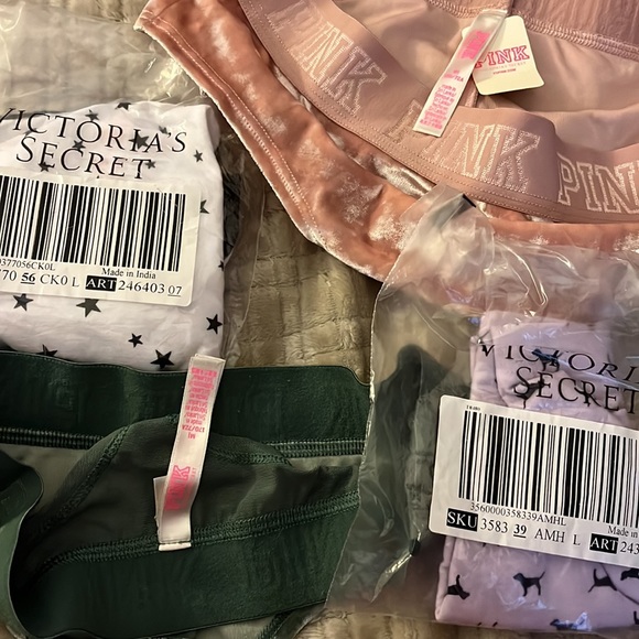 5 NWT Vs pink pantie bundle 🌺🍄🐊🎃 pride velvet lace fish net fishnet - Picture 6 of 8